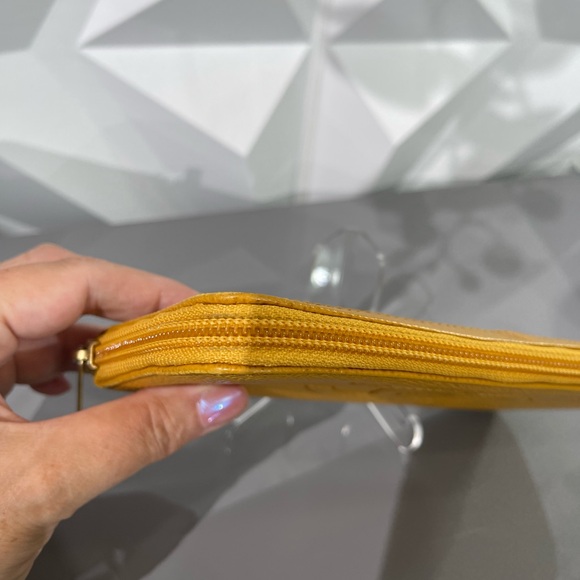 Authentic Chanel Caviar Yellow Zippy Long Wallet - Picture 5 of 16
